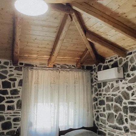 Veis Feriehus *